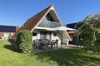 Vakantiehuis Grachtblick in Anjum