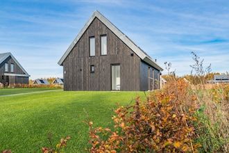 Fantastische villa gelegen aan een meer in Sint Nicolaasga