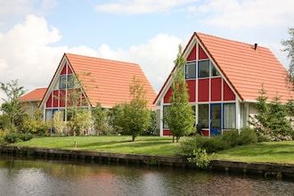 Charmante villa aan het meer in Steendam