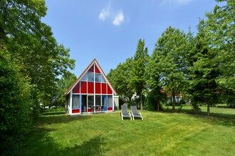 Villa aan het water met uitzicht in Steendam