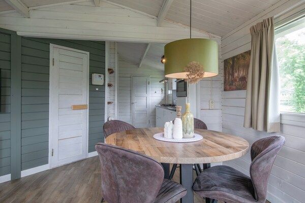 Woonkamer - Appartement in Nederland bij natuurpaden in Arcen (2)