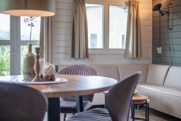 Woonkamer - Appartement in Nederland bij natuurpaden in Arcen (4)