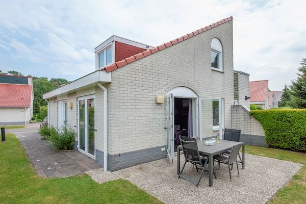 Buitenkant - Charmante villa in natuurlijke omgeving in Arcen (1)