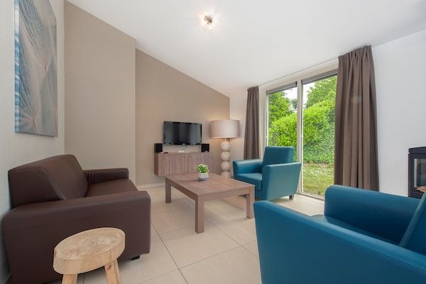 Woonkamer - Moderne bungalow met wasmachine in Arcen (2)