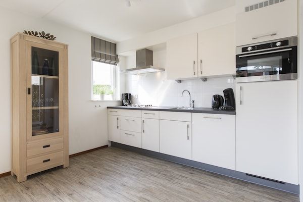 Keuken - Luxe villa midden in het groen in Arcen (5)