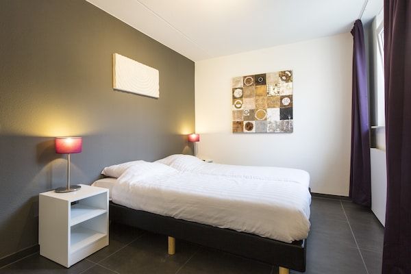 Slaapkamer - Luxe villa midden in het groen in Arcen (3)