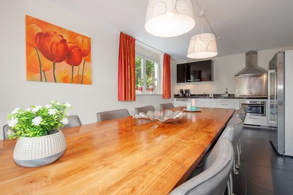 Eetkamer - Groepsuitje in Arcen in Arcen (5)