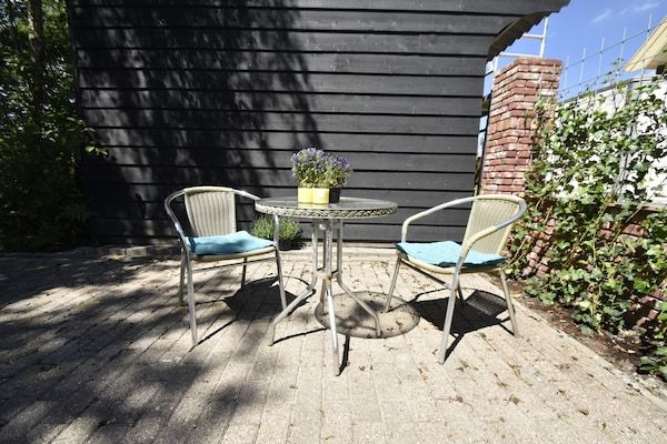 Terras - Huisdiervriendelijk appartement, Sint Maartensbrug in Sint Maartensbrug (5)