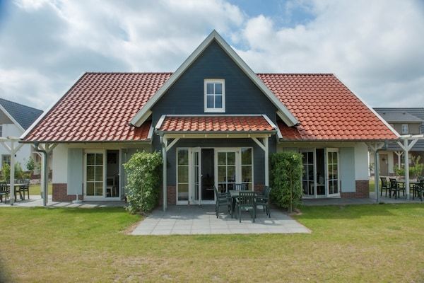 Buitenkant - Villa in Arcen met toegang tot Thermaalbad in Arcen (1)