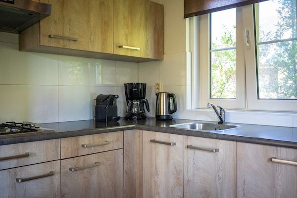 Keuken - Wellness Villa aan de Weerribben in Paasloo (4)