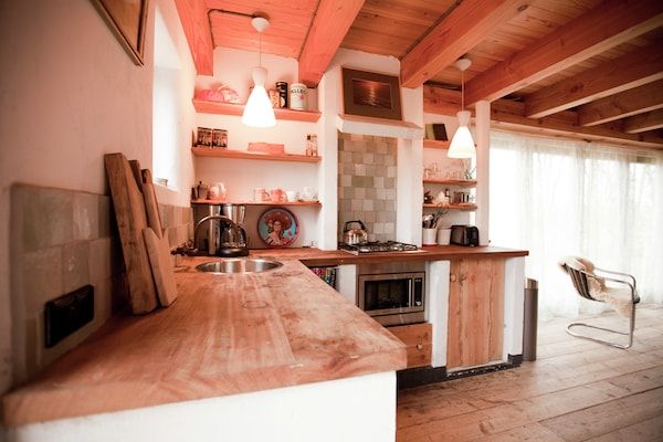 Keuken - Vakantiehuis in Bergen bij bos in Bergen (3)