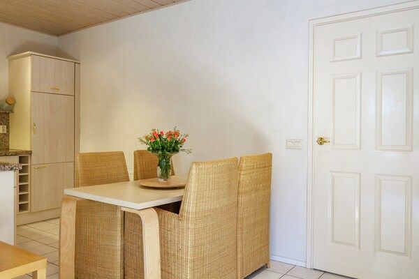 Woonkamer - Appartement in Oostkapelle bij het Strand in Oostkapelle (5)