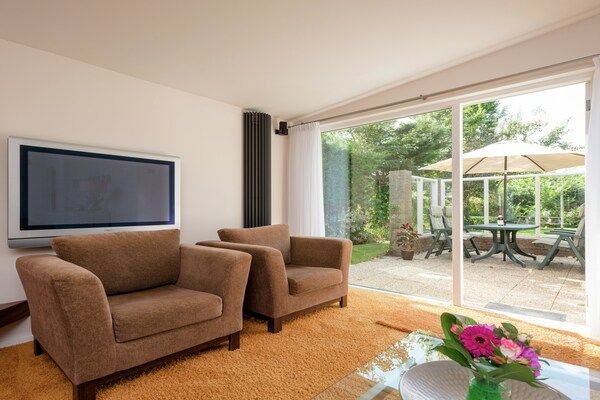 Woonkamer - Vakantiehuis in Julianadorp bij Strand in Julianadorp (3)