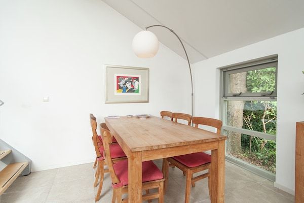 Eetkamer - Vakantiehuis in Schoorl bij Duinen in Schoorl (2)
