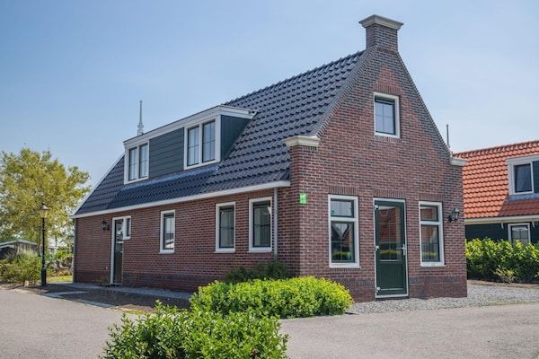 Buitenkant - Nederlands gezin op vakantie in West-Graftdijk in West-Graftdijk (1)