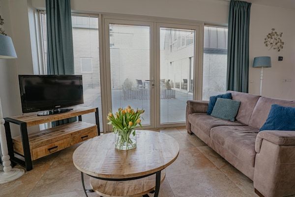 Woonkamer - Appartement in Egmond met Uitzicht op Zee in Egmond aan zee (2)