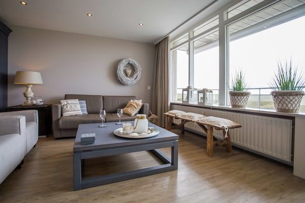 Woonkamer - Appartement in Noordwijk bij Strand in Noordwijk (2)