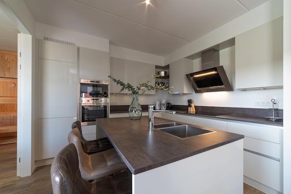 Keuken - Vakantiehuis in Colijnsplaat bij Oosterschelde in Colijnsplaat (3)