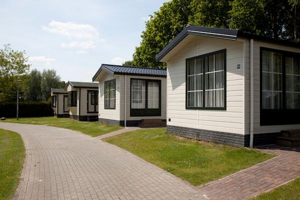Buitenkant - Hunzepark Familie Retreat in Gasselternijveen (1)