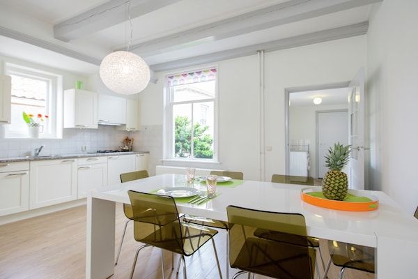 Eetkamer - Vakantiehuis Harlingen bij Zee in Harlingen (1)