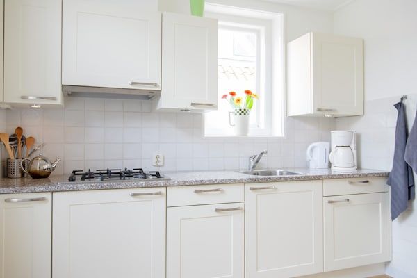 Keuken - Vakantiehuis Harlingen bij Zee in Harlingen (2)