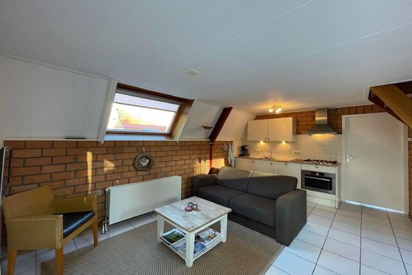 Keuken - Vakantiehuis in Friesland met Tuin in Sint Nicolaasga (2)