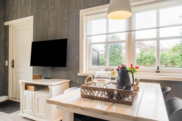 Eetkamer - Vakantiehuis Egmond bij Duinstranden in Egmond-Binnen (2)
