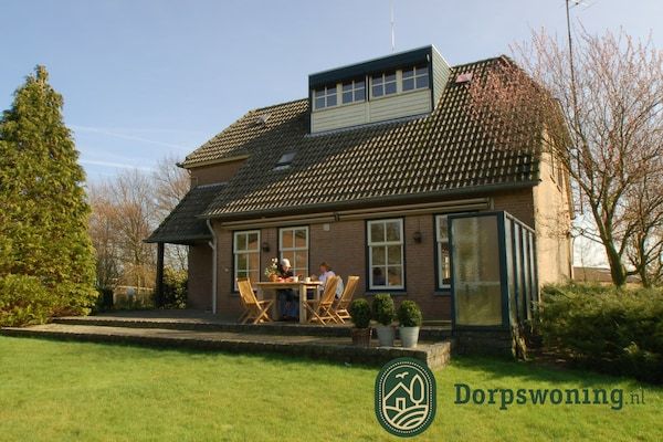 Buitenkant - Boshuisje in de Buurt van het Leenderbos in Leende (1)