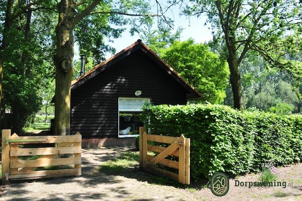 Buitenkant - Vakantiehuis in Leende met Hottub & Tuin in Leende (1)