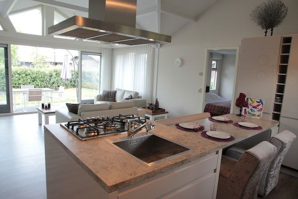Keuken - Vakantiehuis in Kattendijke aan Zee in Kattendijke (3)