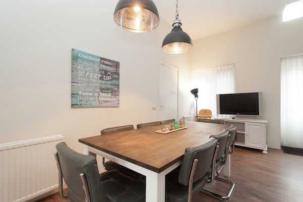 Eetkamer - Vakantiehuis in Bergen bij Noordzeestrand in Bergen aan zee (3)