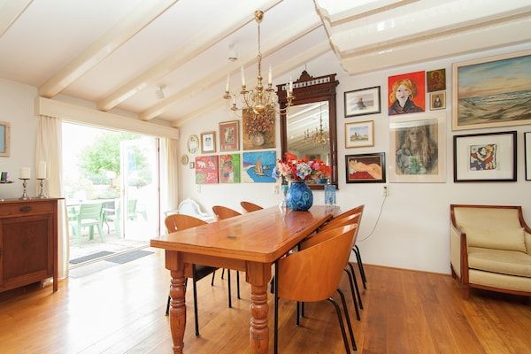 Eetkamer - Vakantiehuis in Schoorl bij Bos & Strand in Schoorl (2)