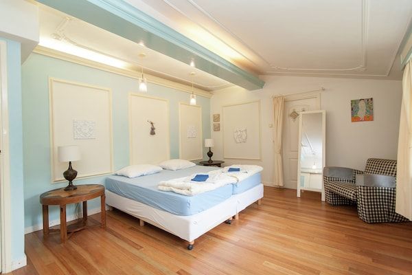 Slaapkamer - Vakantiehuis in Schoorl bij Bos & Strand in Schoorl (4)