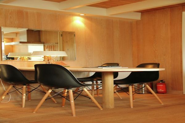 Eetkamer - Appartement in Heiloo bij Noordzeestrand in Heiloo (1)