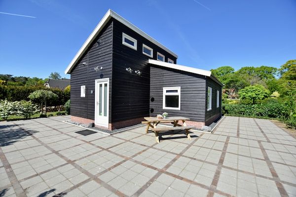 Buitenkant - Vakantiehuis in Eerbeek bij Veluwe in Eerbeek (1)