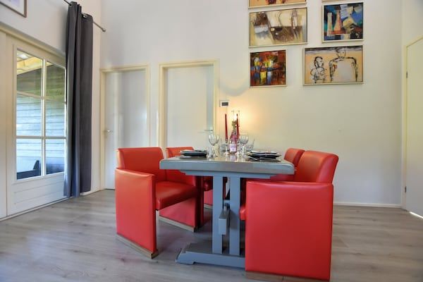 Eetkamer - Vakantiehuis in Eerbeek bij Veluwe in Eerbeek (3)