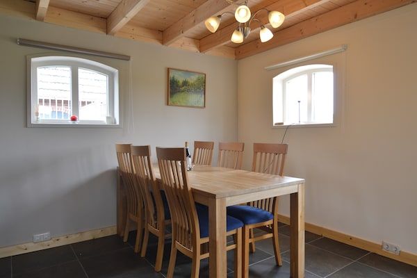 Eetkamer - Vakantiehuis in Holten bij IJsselmeer in Holten (2)