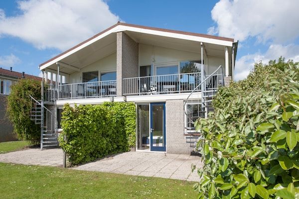 Buitenkant - Villa in Nederland bij Roompot Strand in Kamperland (1)