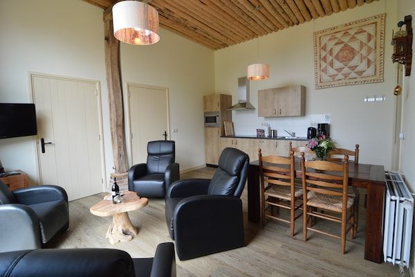 Eetkamer - Boerderij bij Golfbaan Geesteren in Geesteren (2)