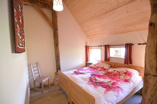 Slaapkamer - Boerderij in Geesteren bij bos in Geesteren (4)