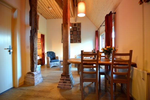 Eetkamer - Romantische boerderij-ontsnapping in Geesteren (2)