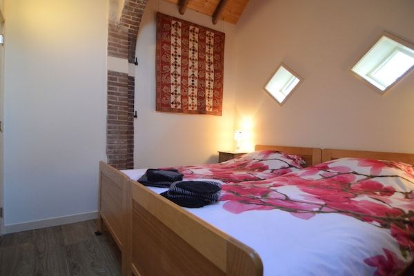 Slaapkamer - Romantische boerderij-ontsnapping in Geesteren (4)