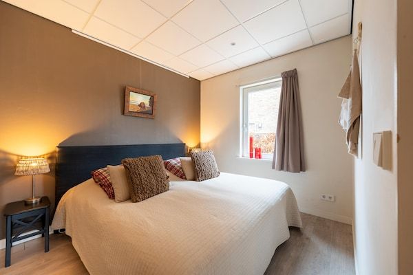 Slaapkamer - Appartement in Bergen bij stranden in Bergen (4)