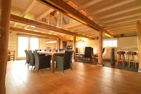 Woonkamer - Boerderij in Dalfsen bij Bosroutes in Dalfsen (2)