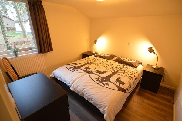 Slaapkamer - Vakantiehuis in Stramproy met tuin in Stramproy (1)