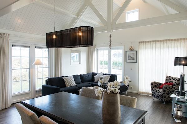 Eetkamer - Gezellige villa nabij zee en duinen in Hollum (2)