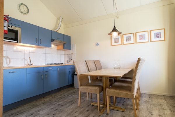 Keuken - Huisdiervriendelijk uitje in Hollum (1)