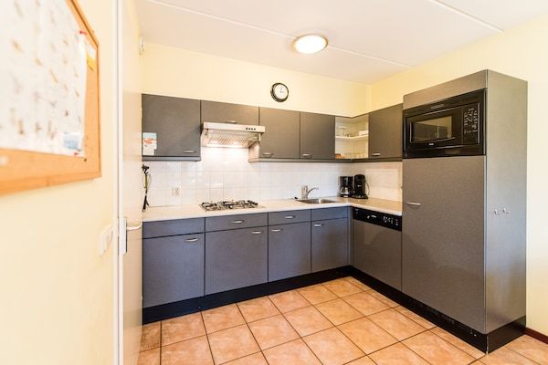 Keuken - Villa met huisdiertoegang in Hollum (3)