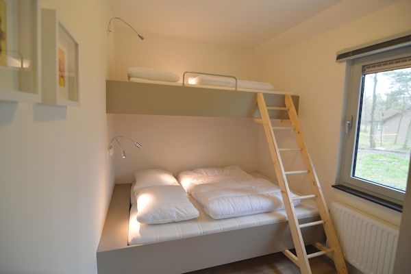 Slaapkamer - Vakantiehuis in Stramproy bij Bos in Stramproy (1)
