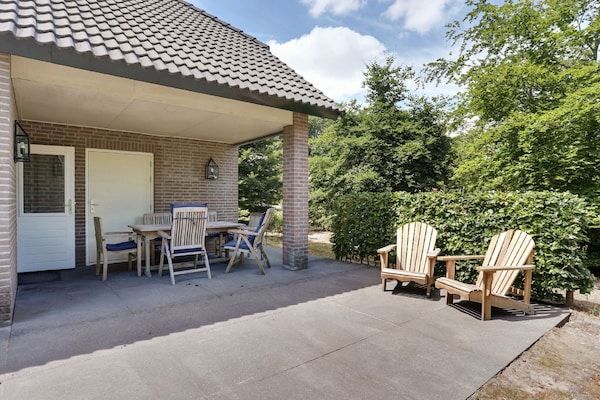 Terras - Villa in Nederland met Sauna & Comfort in Uden (5)